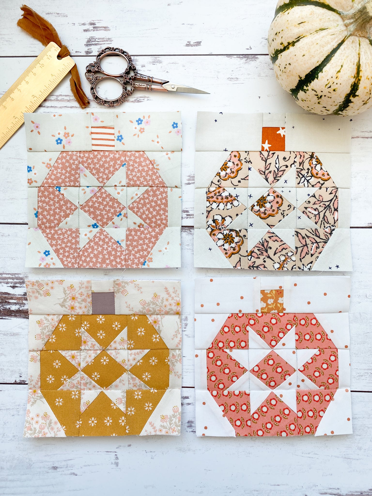 Mini Harvest Days Pumpkin FPP Pattern - PDF Download – Lizataylorhandmade